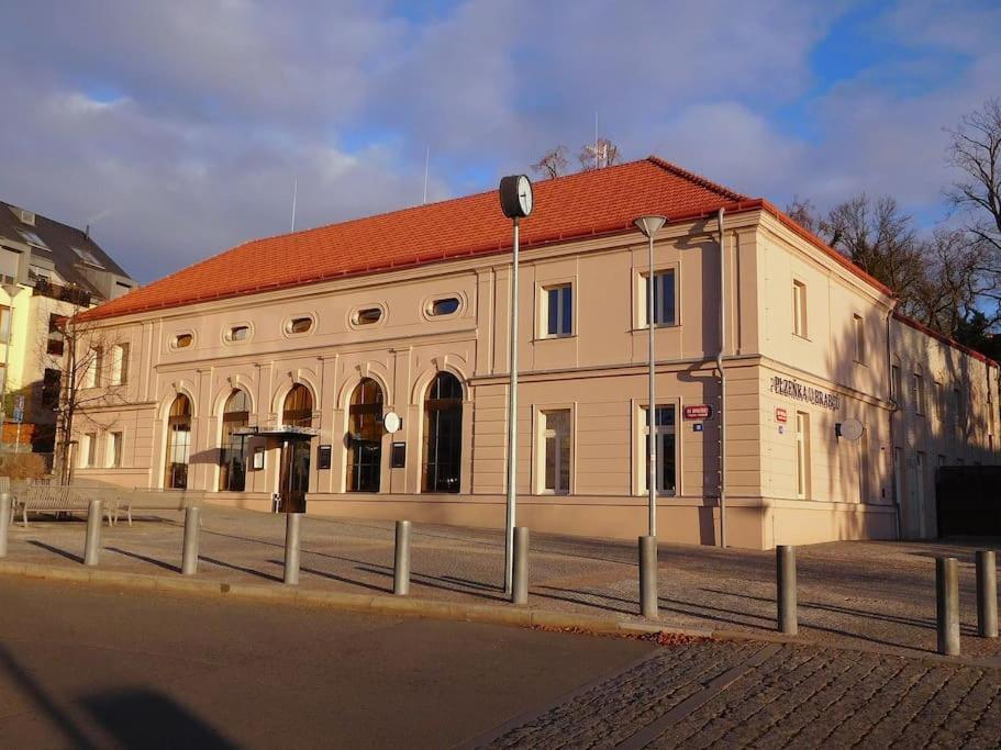 Cozy Friendly Place With Free Parking Прага Екстер'єр фото