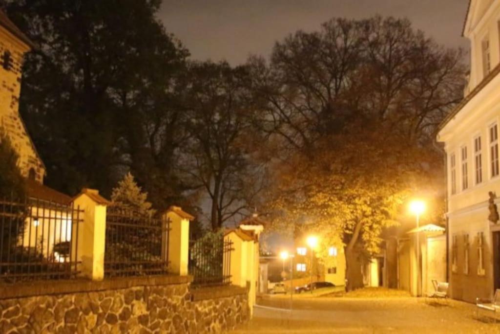 Cozy Friendly Place With Free Parking Прага Екстер'єр фото