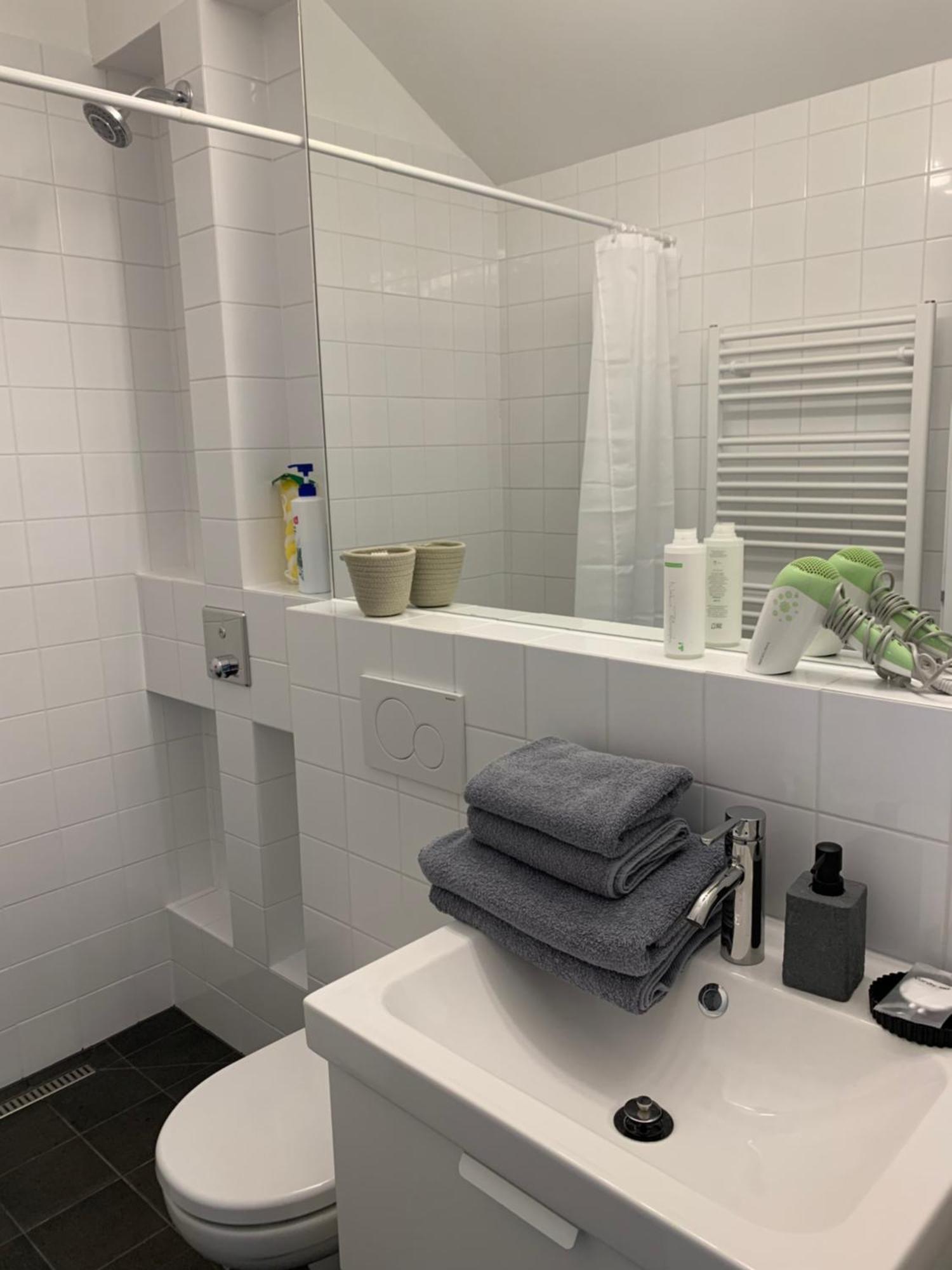 Cozy Friendly Place With Free Parking Прага Екстер'єр фото